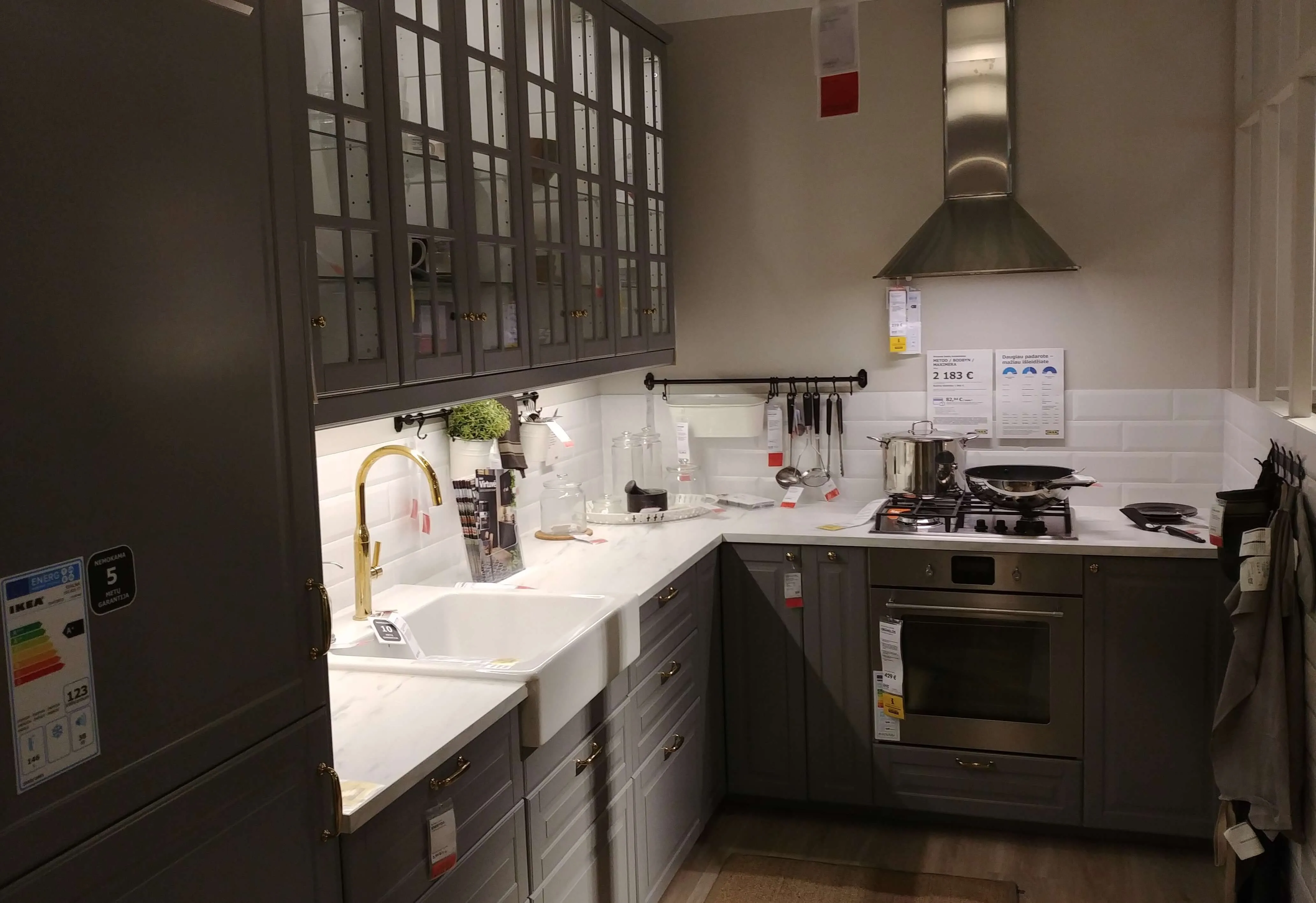 ikea virtuve stalvirsis